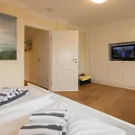 Golfhouse I